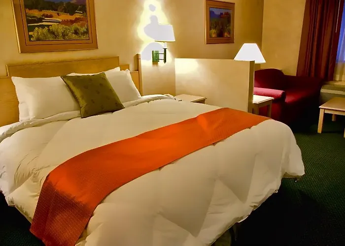 Western Superstition Springs Hotel 3*