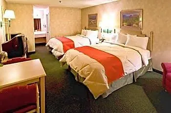 Western Superstition Springs Hotel 3*