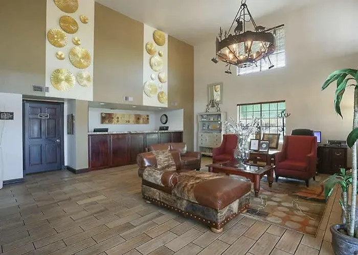 Hotel Western Superstition Springs 3*
